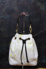 Load image into Gallery viewer, Bucket bag WandY
