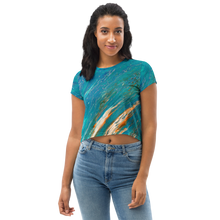 Load image into Gallery viewer, Crop Tee Dolphin
